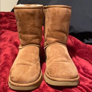 Size 7 ugg boots